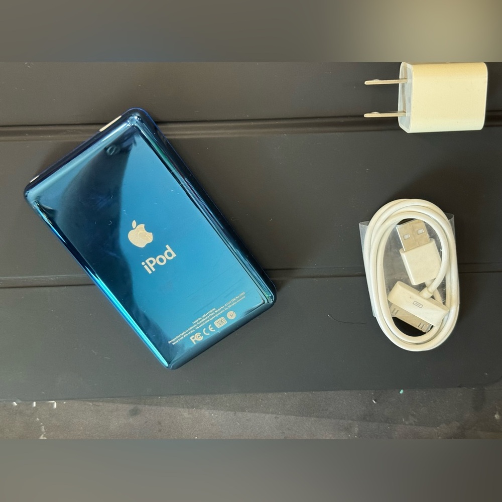 Custom blue iPod classic 7th gen